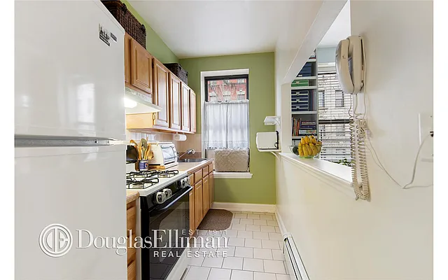 Sold by Douglas Elliman | media 4