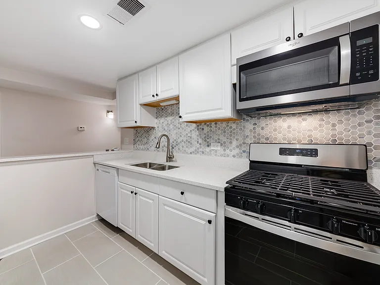 2910 N Halsted St #G — Photo 7