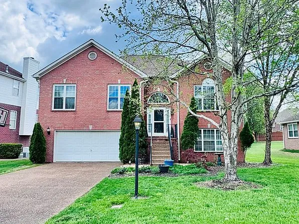 324 Moonwater Ct, Hermitage, TN 37076