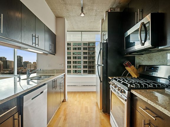 5th image of 611 S Wells St #2107