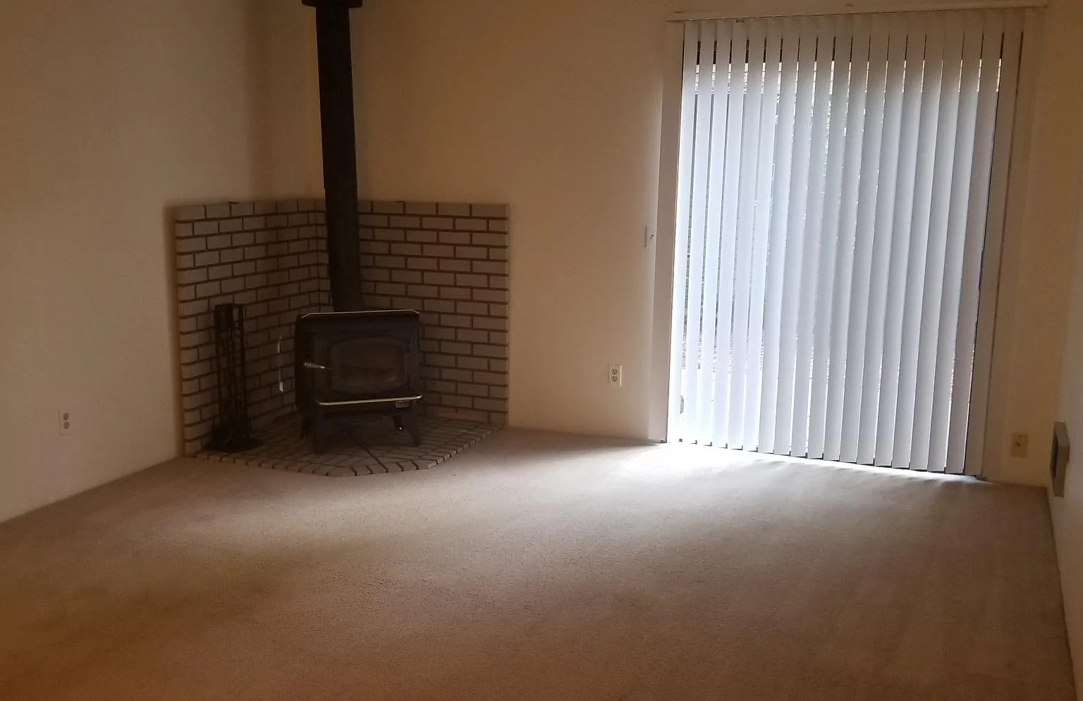 2 bed, 936 sqft, $1,995 — Photo 2