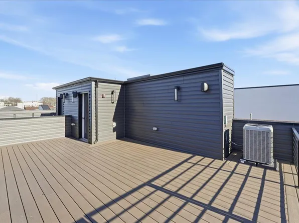 105 Laidlaw Avenue image 23 of 25