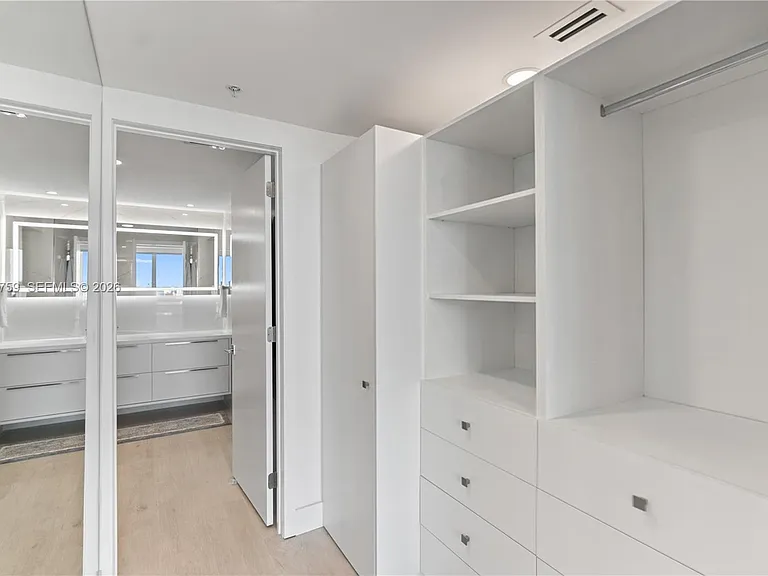 3350 SW 27th Ave #1806 — Photo 15