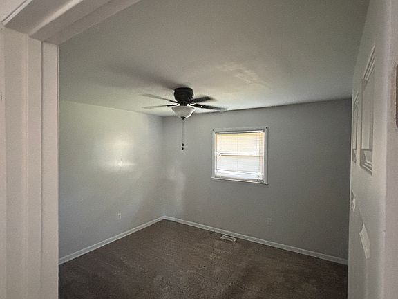 3rd image of 700 Elita Ln
