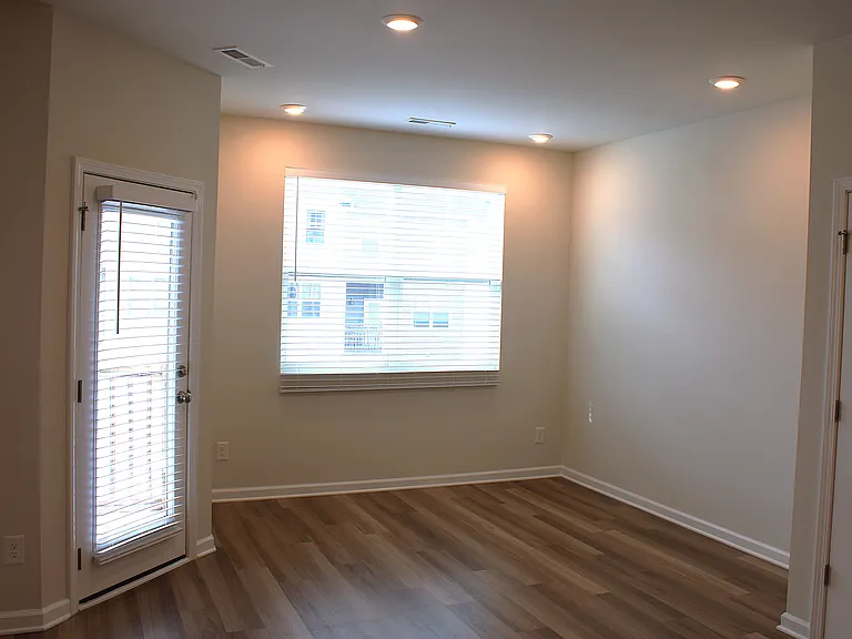 4941 Southern Magnolia Dr — Photo 5