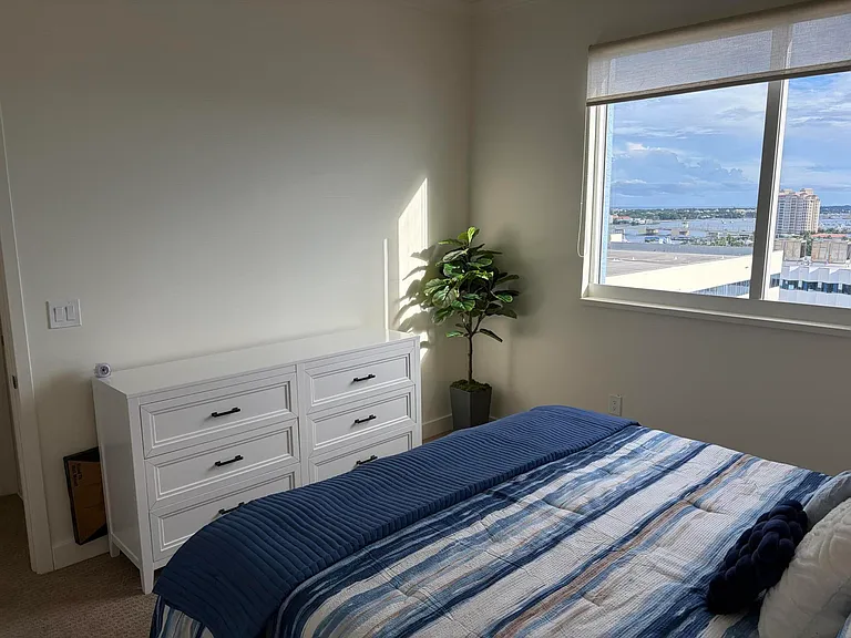 1551 N Flagler Dr — Photo 13