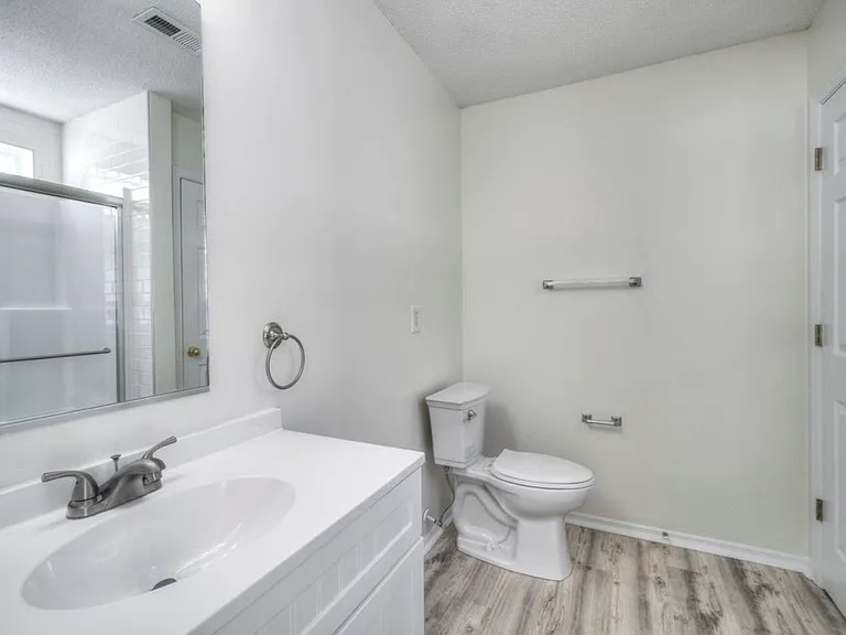 429 Bellegrove Dr — Photo 10