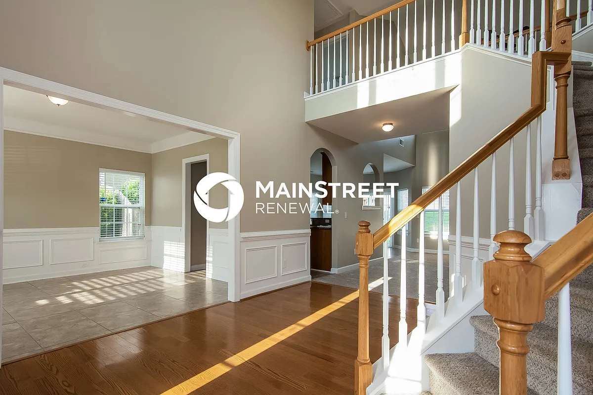 Foyer - 453 Clearwater Dr