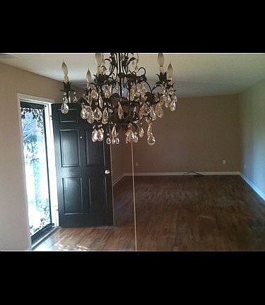 5th image of 888 Lark Ln