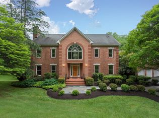 1021 Towlston Rd, Mc Lean, VA 22102