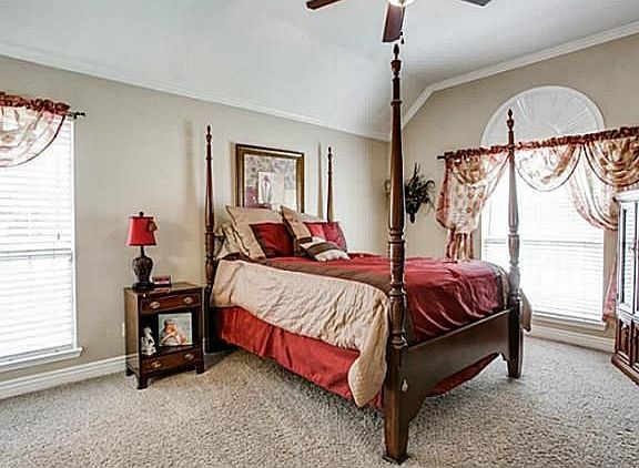 5th image of 6121 Vineyard Ln