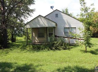 2208 Planter Rd, Waverly, KS 66871