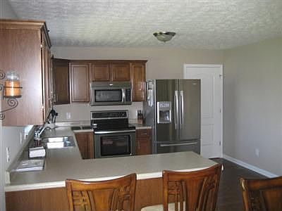 5th image of 923 Lauren Ct