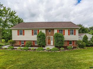 4659 Skyview Dr, Glenville, PA 17329
