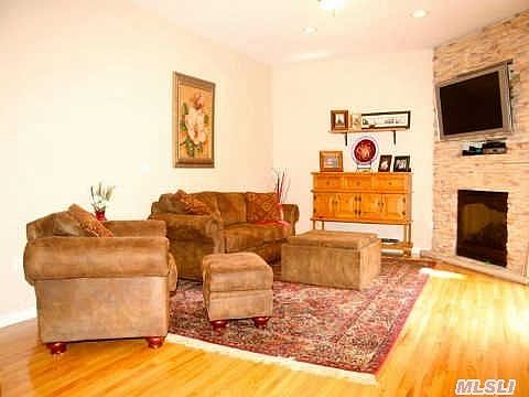 5th image of 41 Cypress Dr