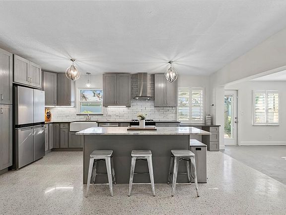 2nd image of 6931 GRANDE VISTA WAY S
