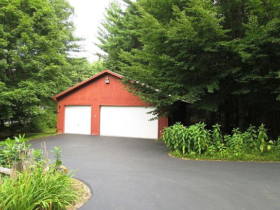 Detached Garage