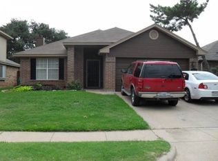 8613 Brushy Creek Trl, Fort Worth, TX 76118
