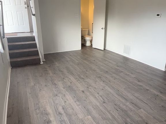 2nd image of 2530 Taylor Ln