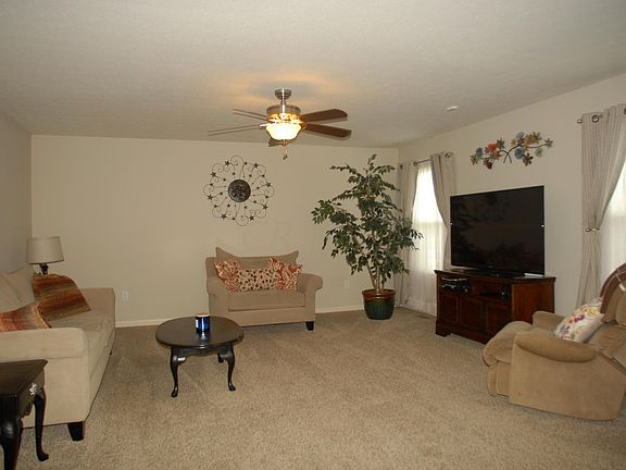 3rd image of 4394 Archway Ct