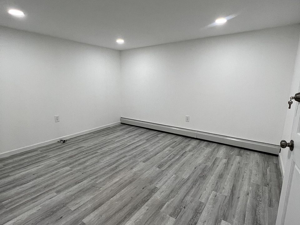 1st image of 861 Revere Ave #1C