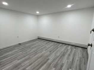 861 Revere Ave #1C, Bronx, NY 10465