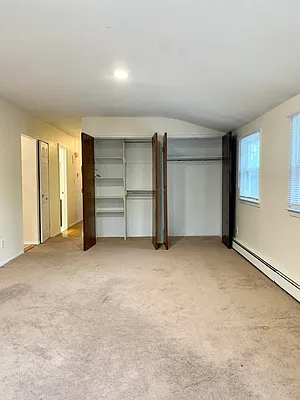 Rented by Oxford Property Group | media 38