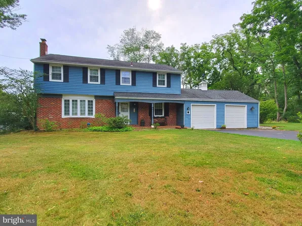 354 Fairhill Dr, Churchville, PA 18966