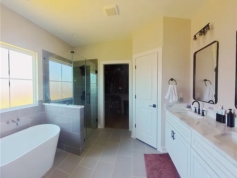 2105 Aleppo Ct — Photo 14