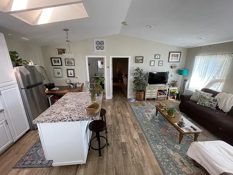 3693 Valley St — Photo 5