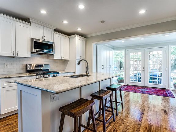 3rd image of 4125 Park Ln