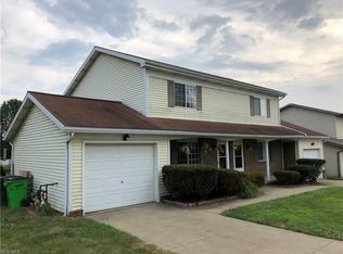 586 & 588 Austin Dr, Barberton, OH 44203