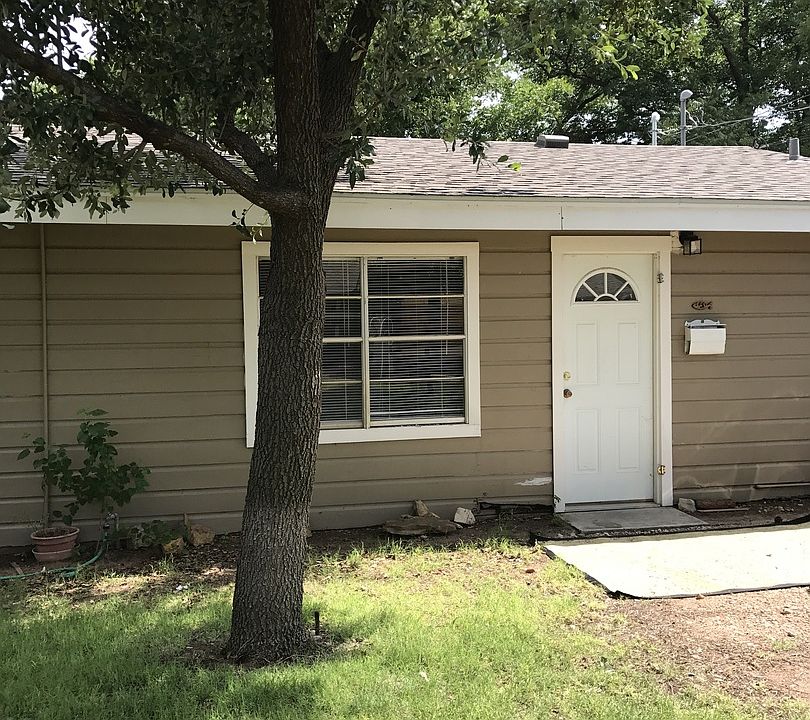 1st image of 542 Poplar St