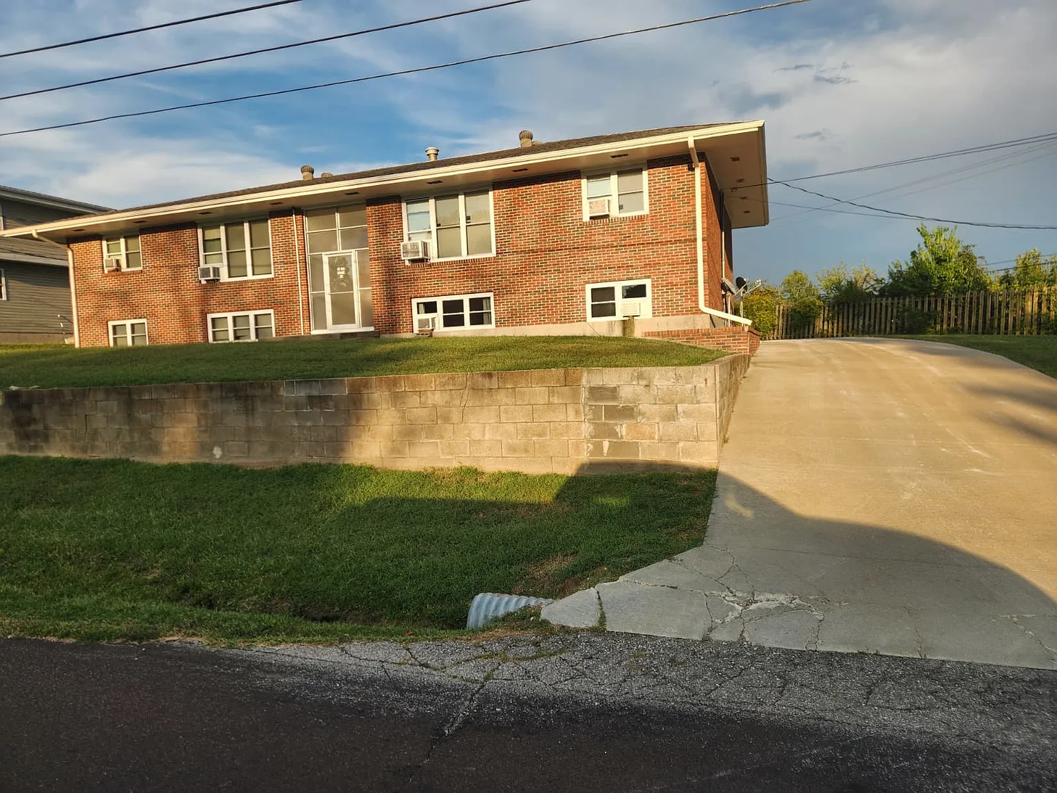 2 bed, 1100 sqft, $1,000 — Photo 1
