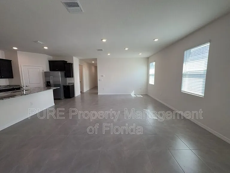 4122 NW 48th Terrace Rd — Photo 12