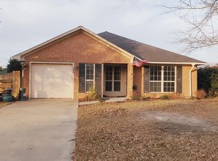 205 Hemlock Ct, Hinesville, GA 31313