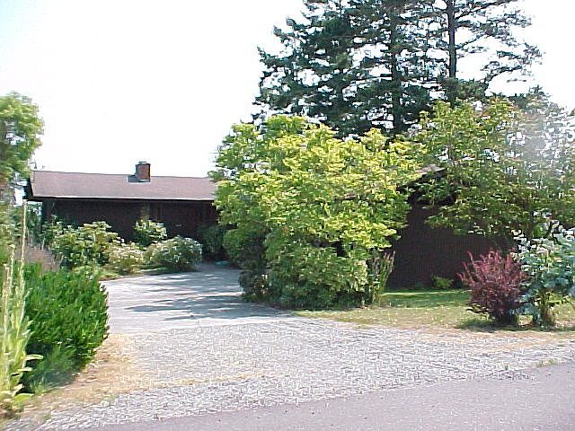 1st image of 1230 Canterbury Ln