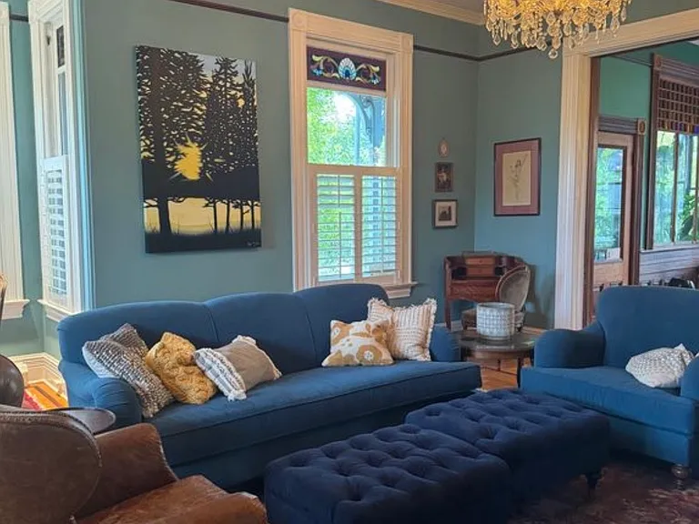 1rst Floor Living Room