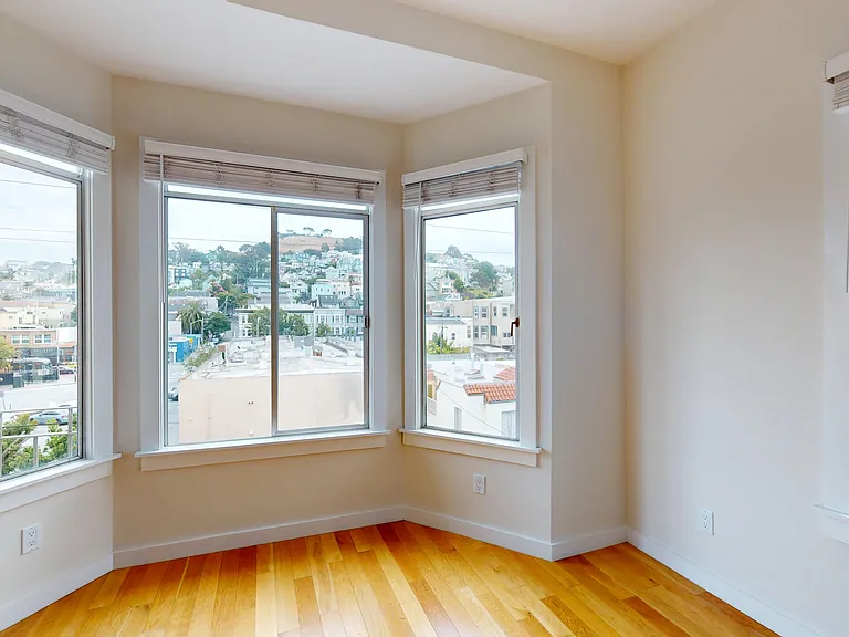 40 Tiffany Ave #9 — Photo 11