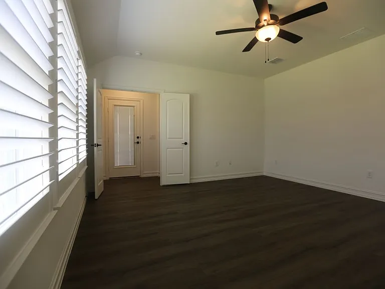 3412 Marginal Dr — Photo 29