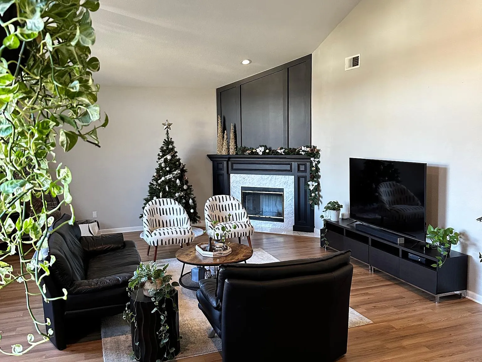 3 bed, 1873 sqft, $5,650 — Photo 3