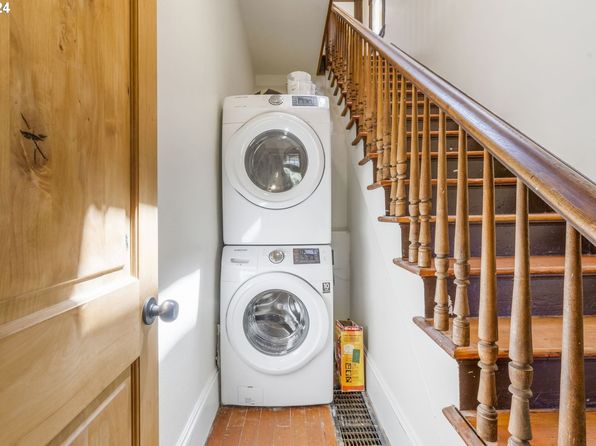 portland-oregon-2076780085 picture