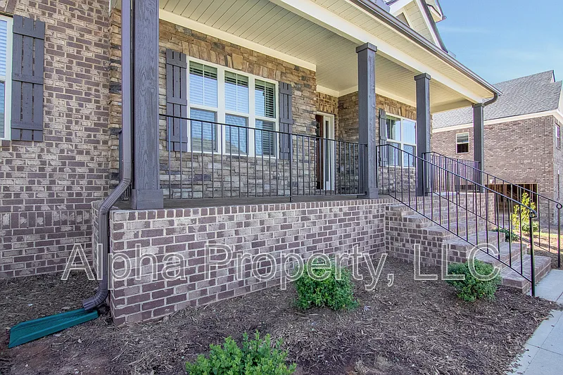4 bed, 4.0 bath, 3222 sqft, $3,600 — Photo 3