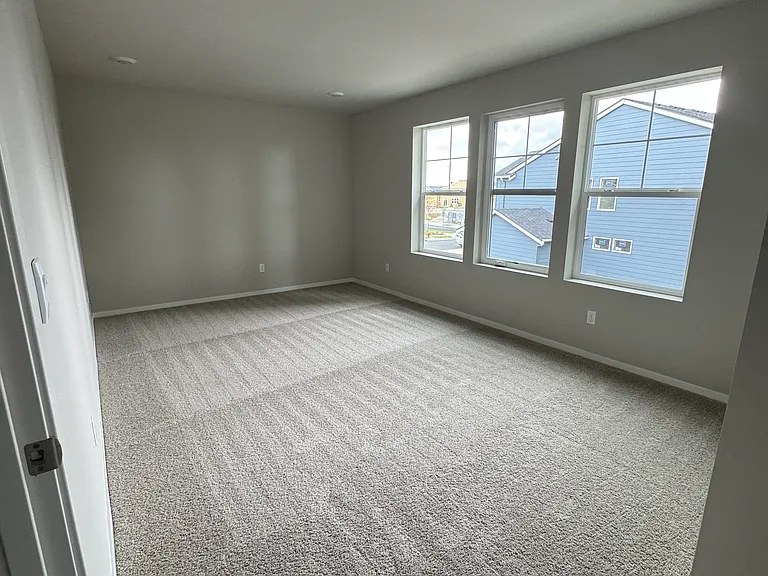 4th bedroom / bonus room. Looking in from the hallway.