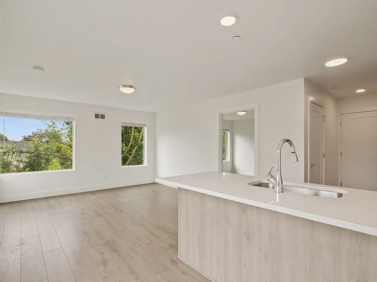 4730 SE Belmont St — Photo 5
