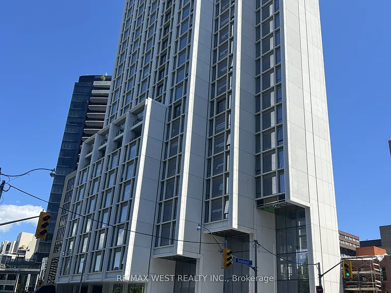 1315 Bay St #1301 — Photo 10