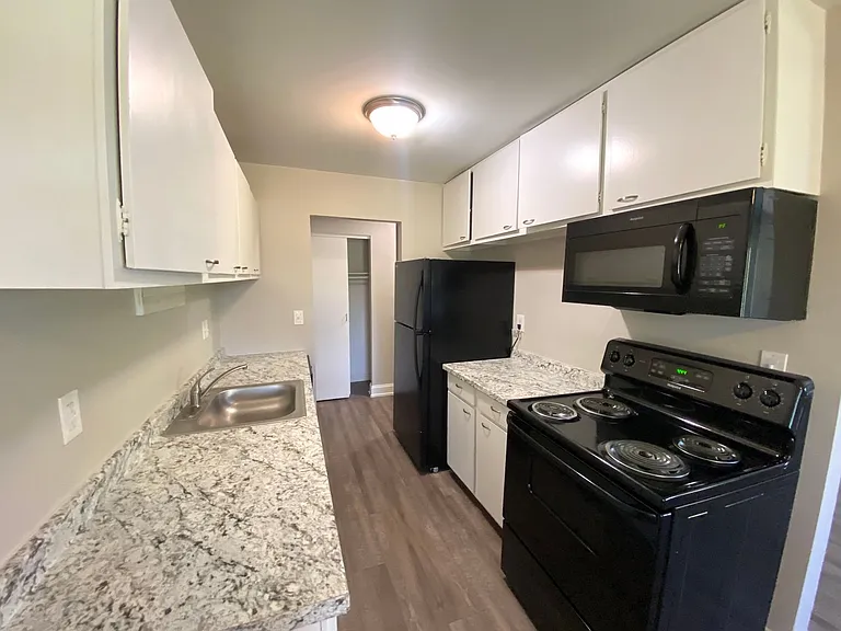 Peoria Flats - New Mgmt - New Name - Fresh Upgrades — Photo 15
