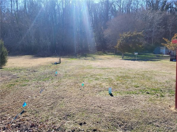 Villa Rd #12, Spring Grove, VA 23881