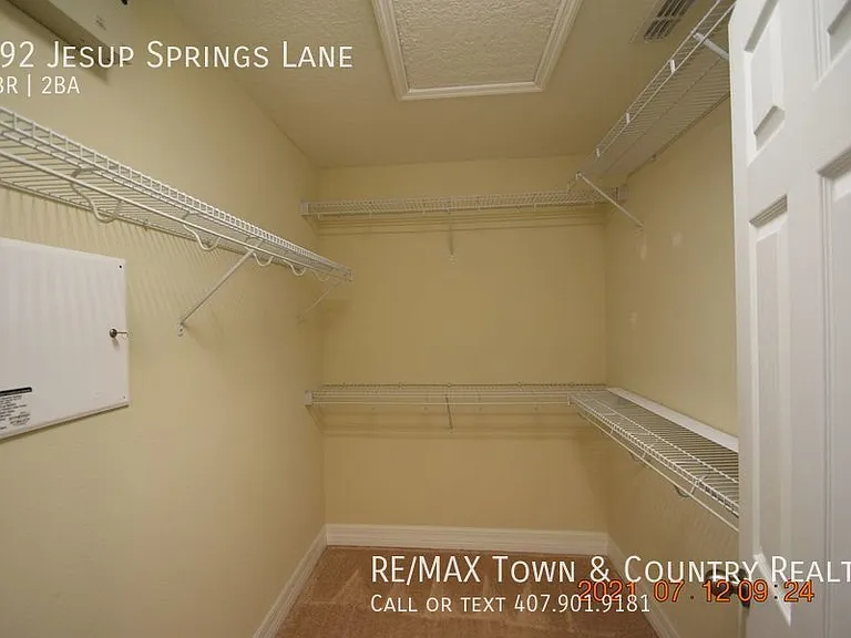592 Jesup Springs Ln — Photo 16