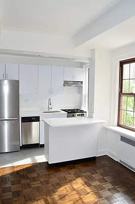 Rented by Bond New York | media 1